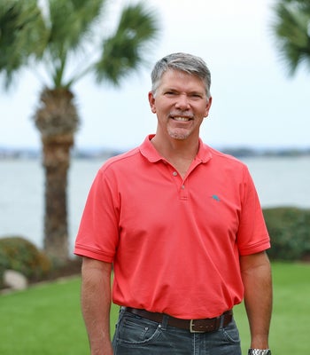 Portrait of Frank Baker, Luxury Listing Specialist, Waterfront Specialist.